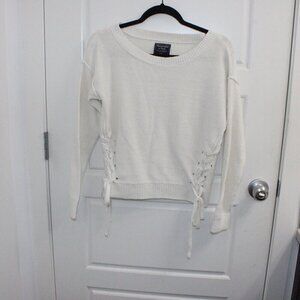 3/$30 Abercrombie & Fitch Sweater Small White Pullover Cropped Preppy Waist Tie‎